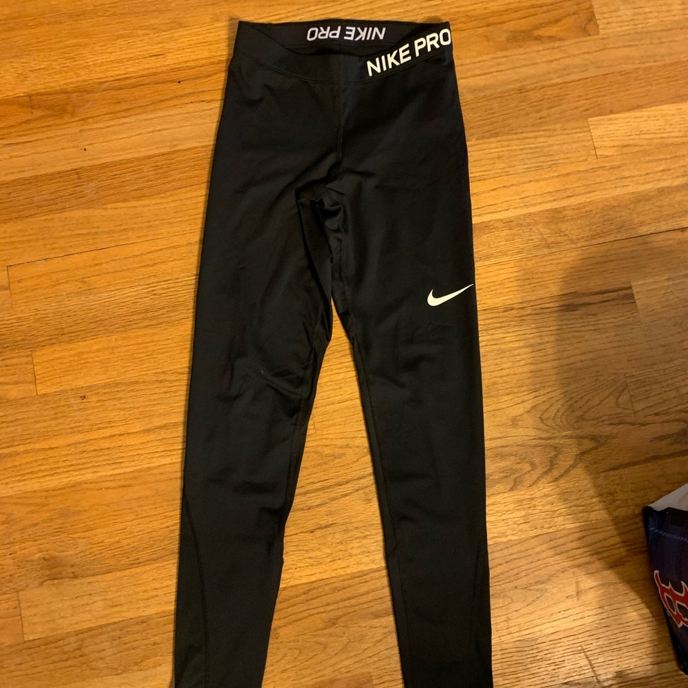 Women’s Nike Athletic Leggings!